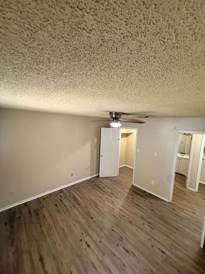 106 Vieux Orleans Cir - Photo 6 of 16