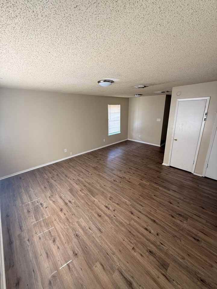 106 Vieux Orleans Cir - Photo 7 of 16