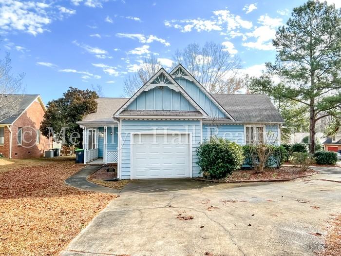 1904 Pine Lake Dr - Photo 4 of 19