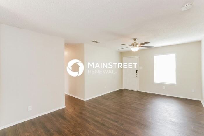 14017 Spring Oak Dr - Photo 4 of 17