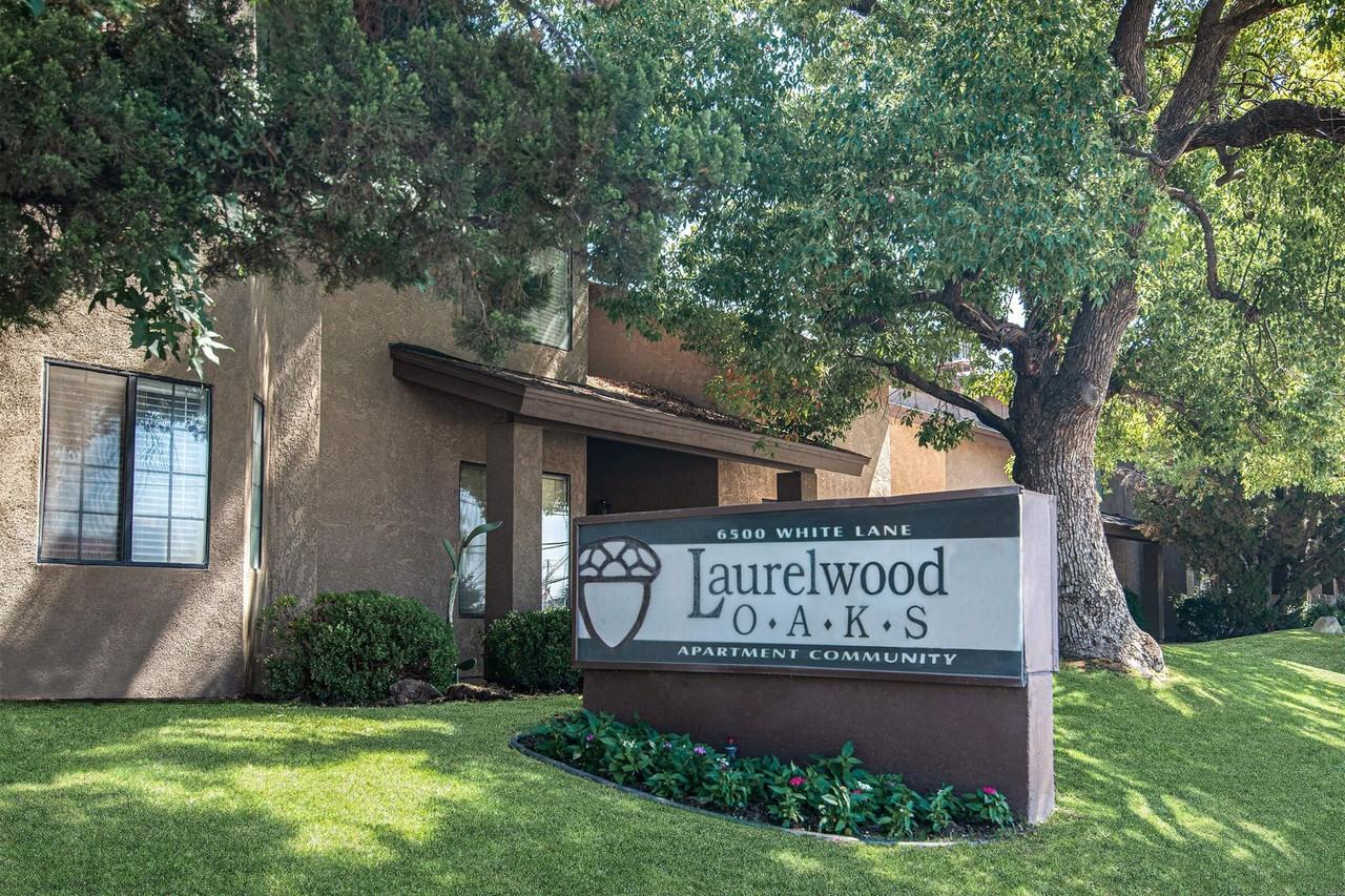 Welcome to Laurelwood Oaks – Comfortable Living in a Beautiful Community - Photo 4 of 32