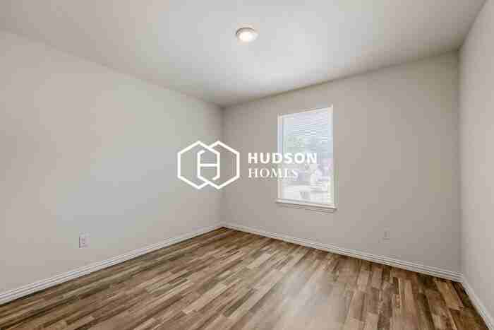 806 S 36th St #B - Photo 7 of 14