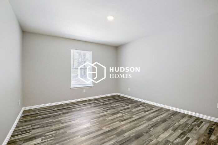 166 Harmon Rd - Photo 7 of 14