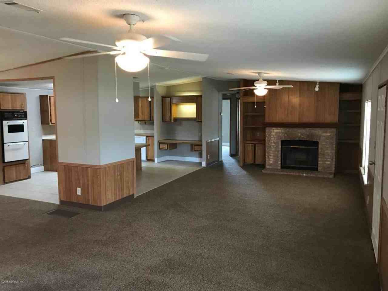 6847 Ne 1st Pl - Photo 2 of 28