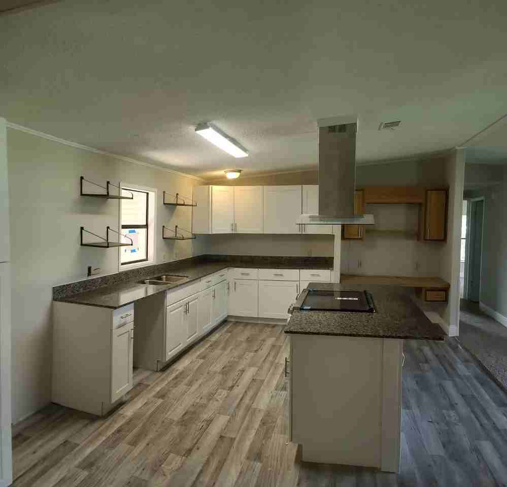 6847 Ne 1st Pl - Photo 5 of 28