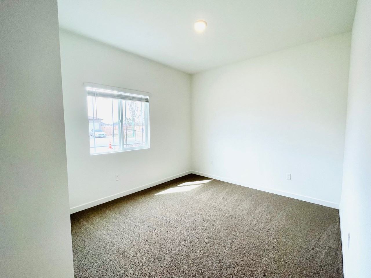 704 Colorado Ln - Photo 3 of 16