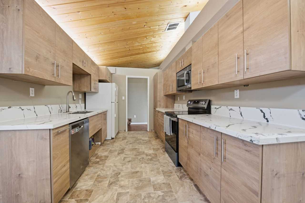 5231 Remington Rd - Photo 6 of 28