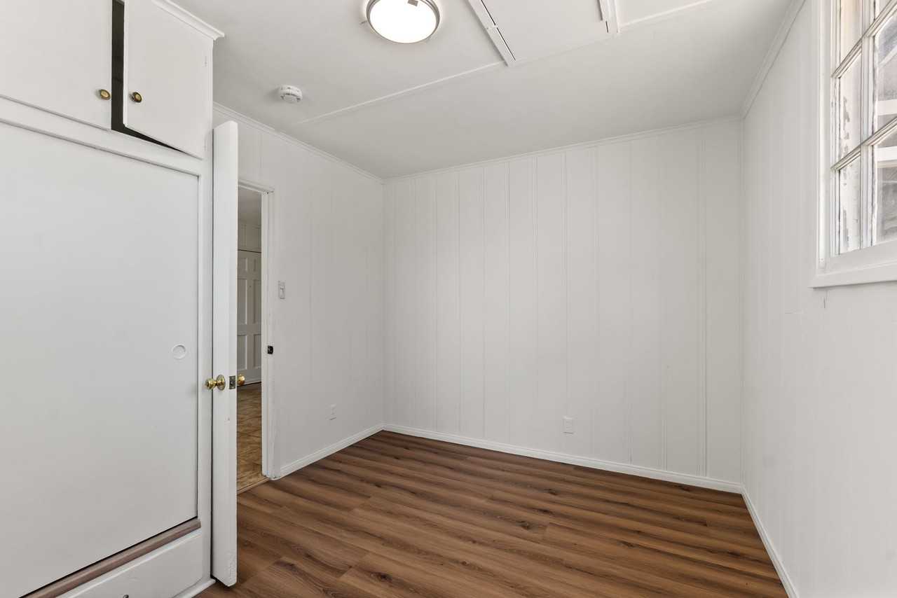 4204 E Washington Ave - Photo 2 of 15