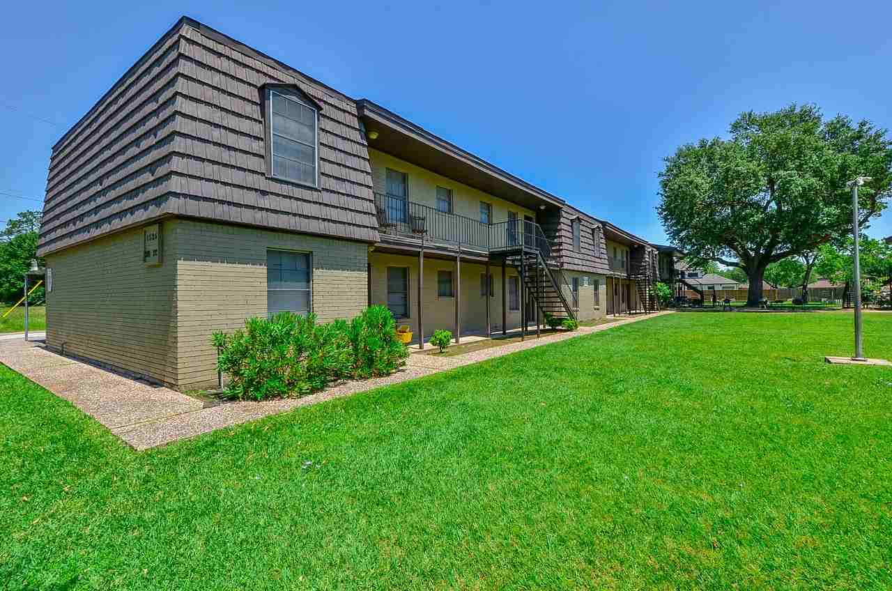 Katy Oaks 1518 - Photo 4 of 50