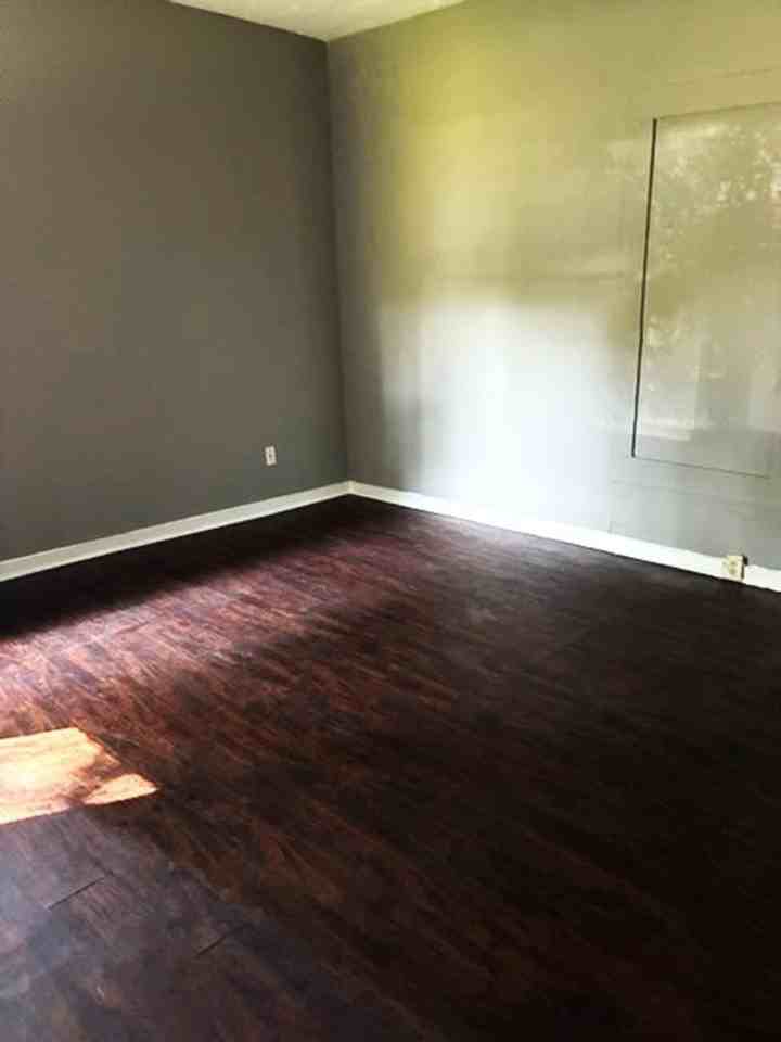 341 28th St - Photo 3 of 6