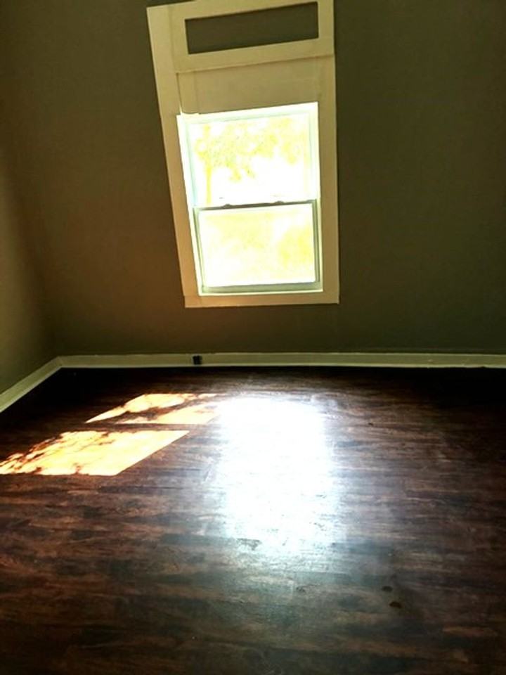 341 28th St - Photo 5 of 6