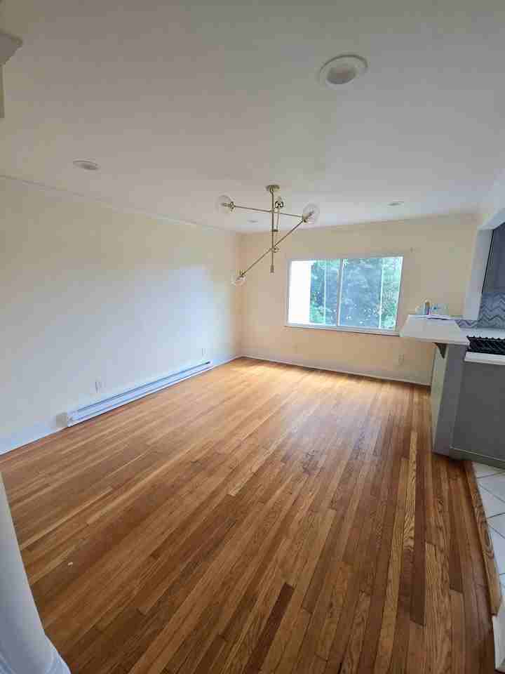 5704 Hobart St - Photo 7 of 16