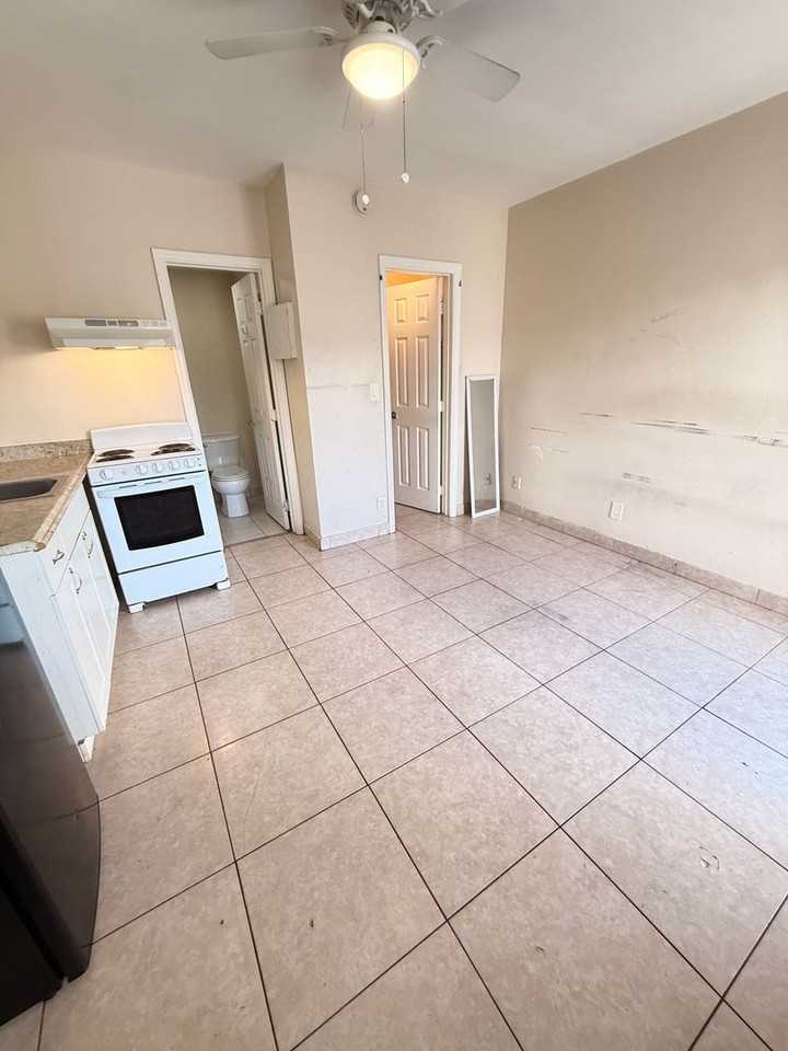 1838 Liberty St - Photo 2 of 3