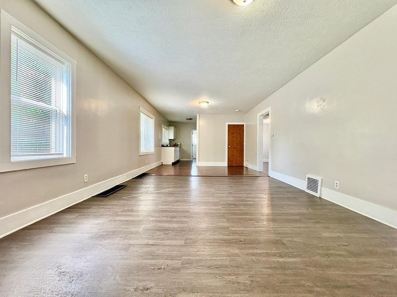 1509 Lebanon St - Photo 3 of 11