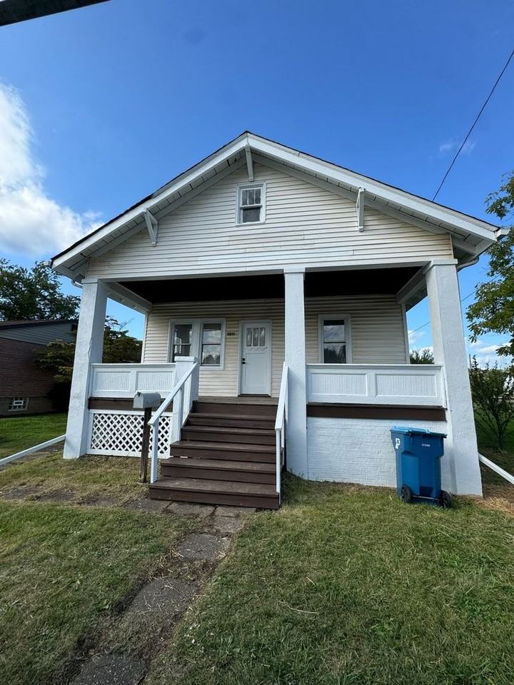 2231 May St