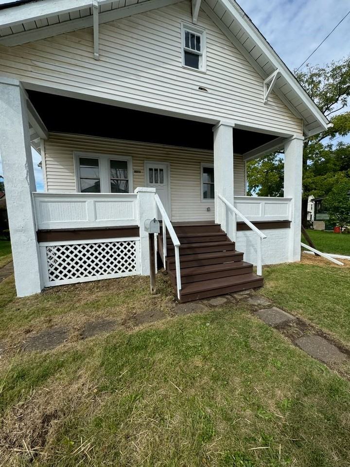 2231 May St - Photo 2 of 16