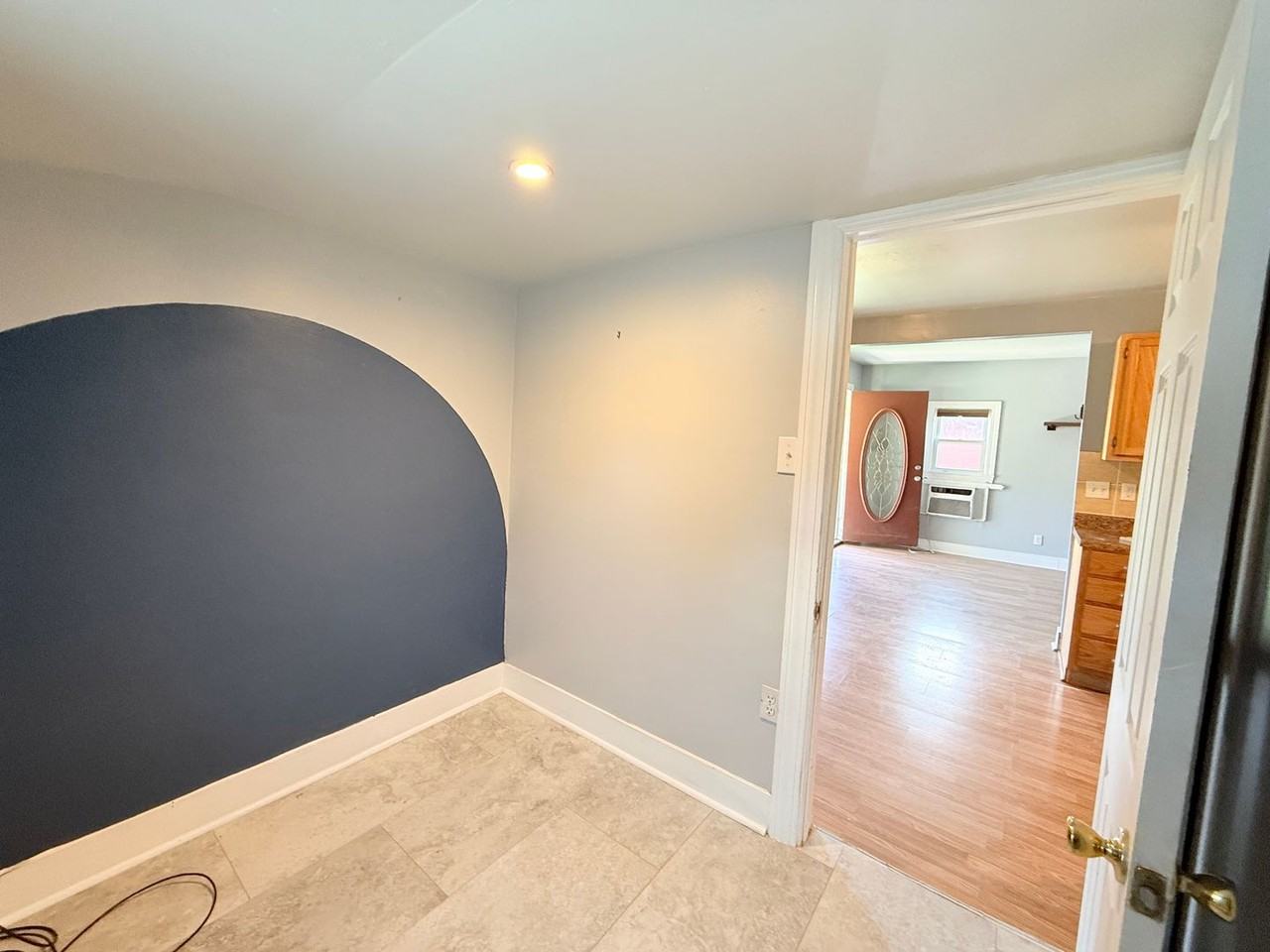 209 S Quebec Ave - Photo 6 of 10