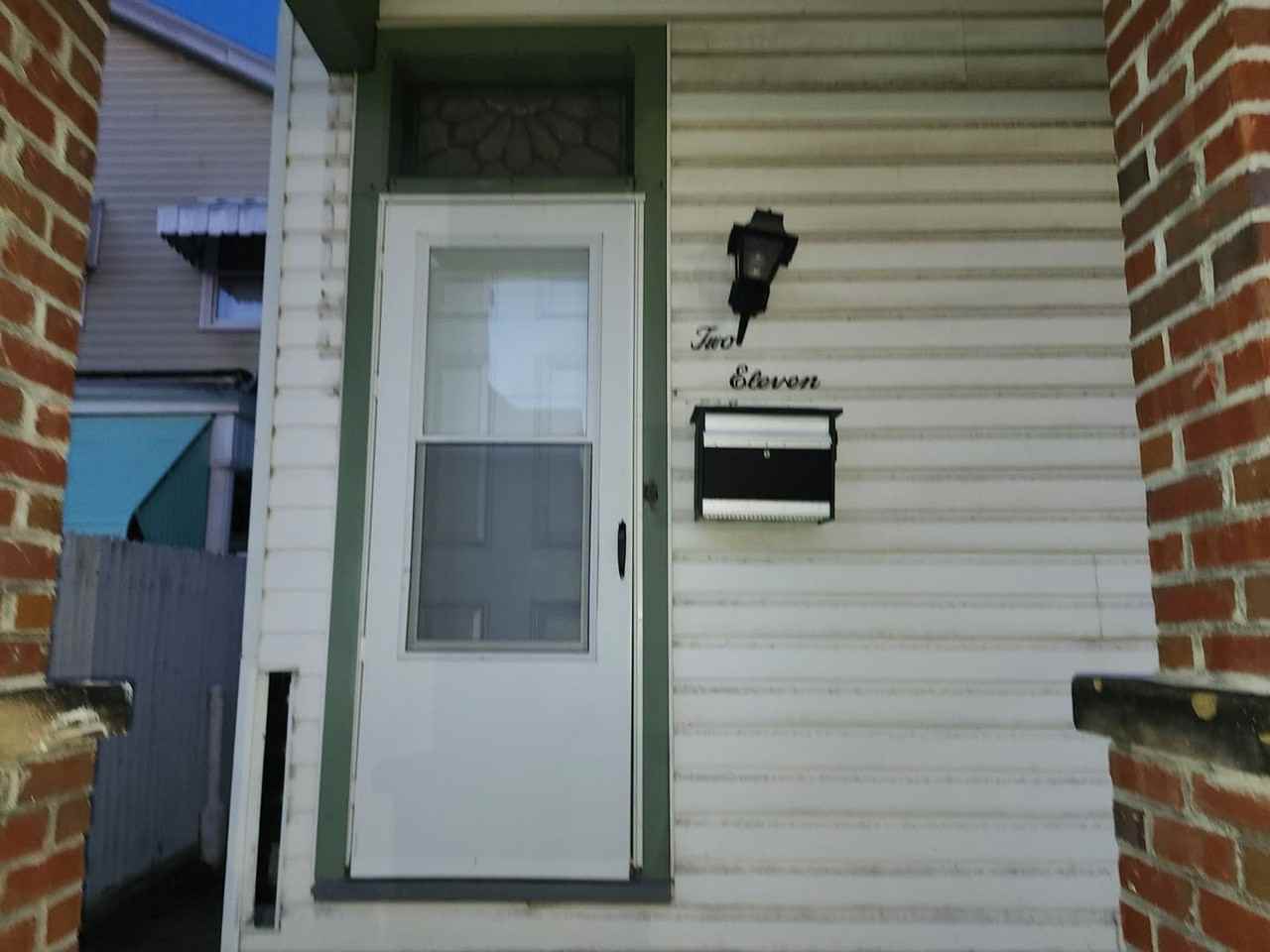 211 Walter St - Photo 2 of 20