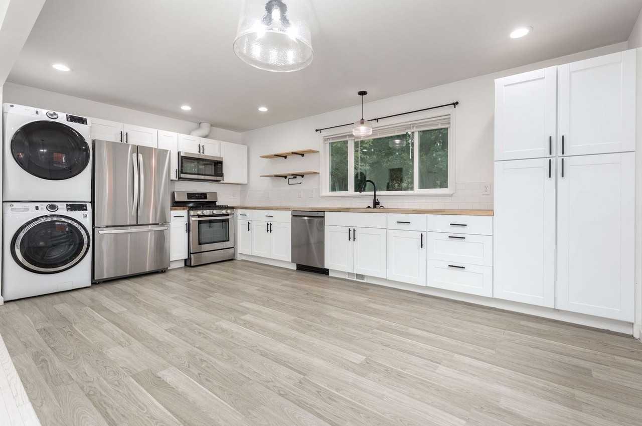 7914 Edsel Ln - Photo 5 of 27