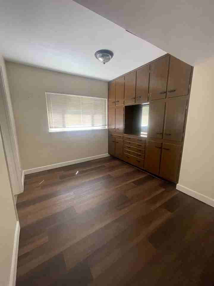 2366 S Patterson Blvd - Photo 2 of 10