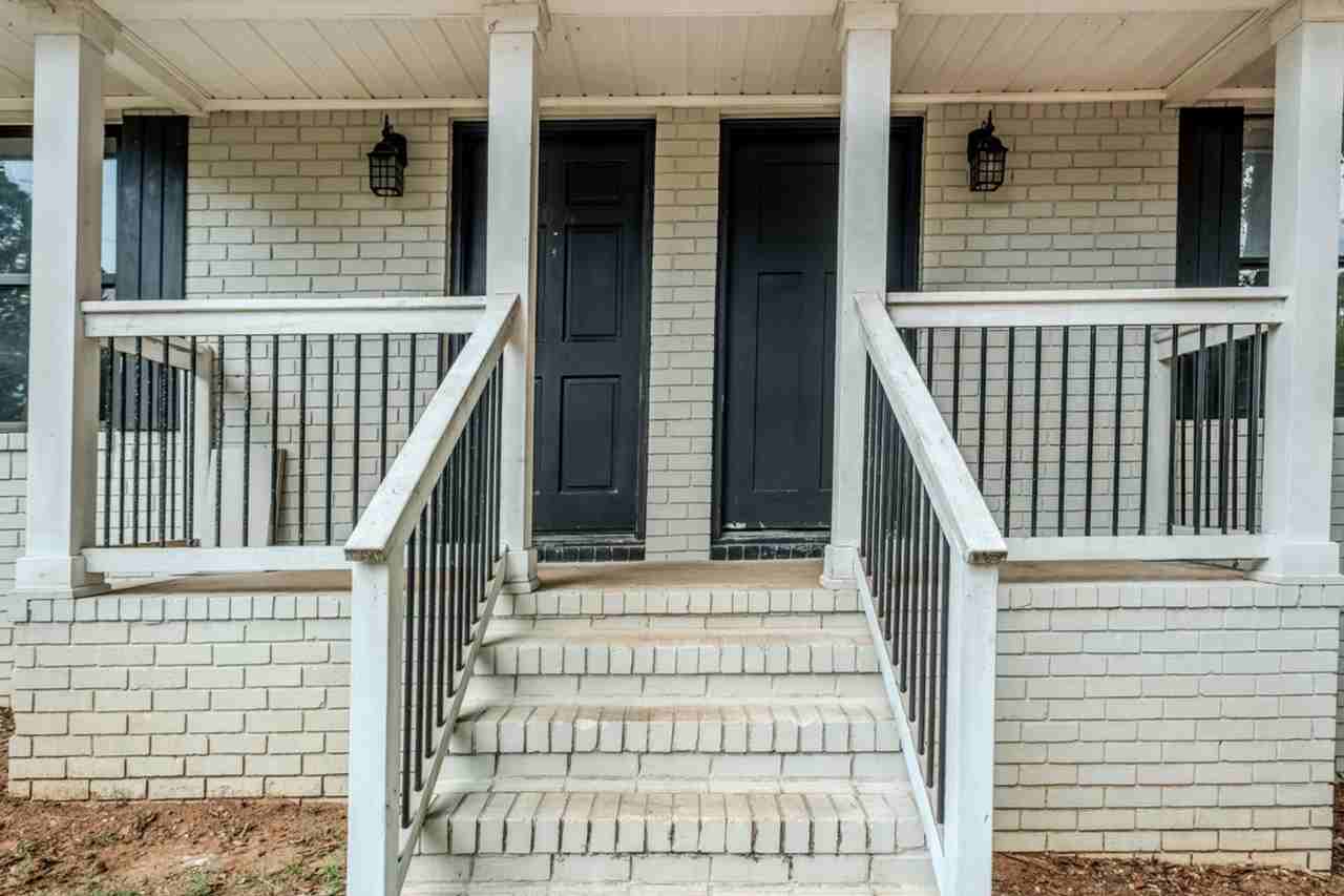 1001 Alpine Ct - Photo 2 of 13