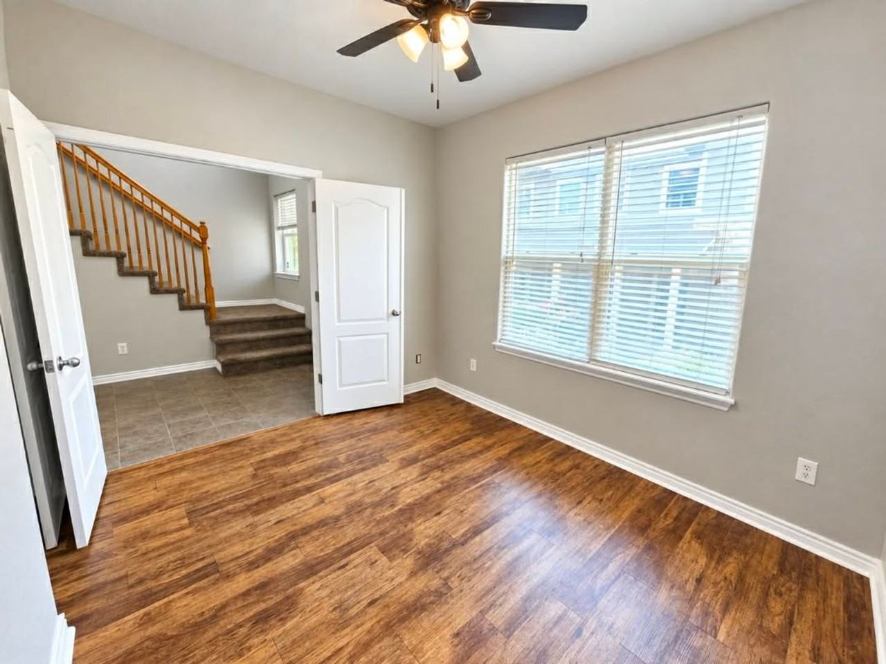 5551 29th St - Photo 6 of 22