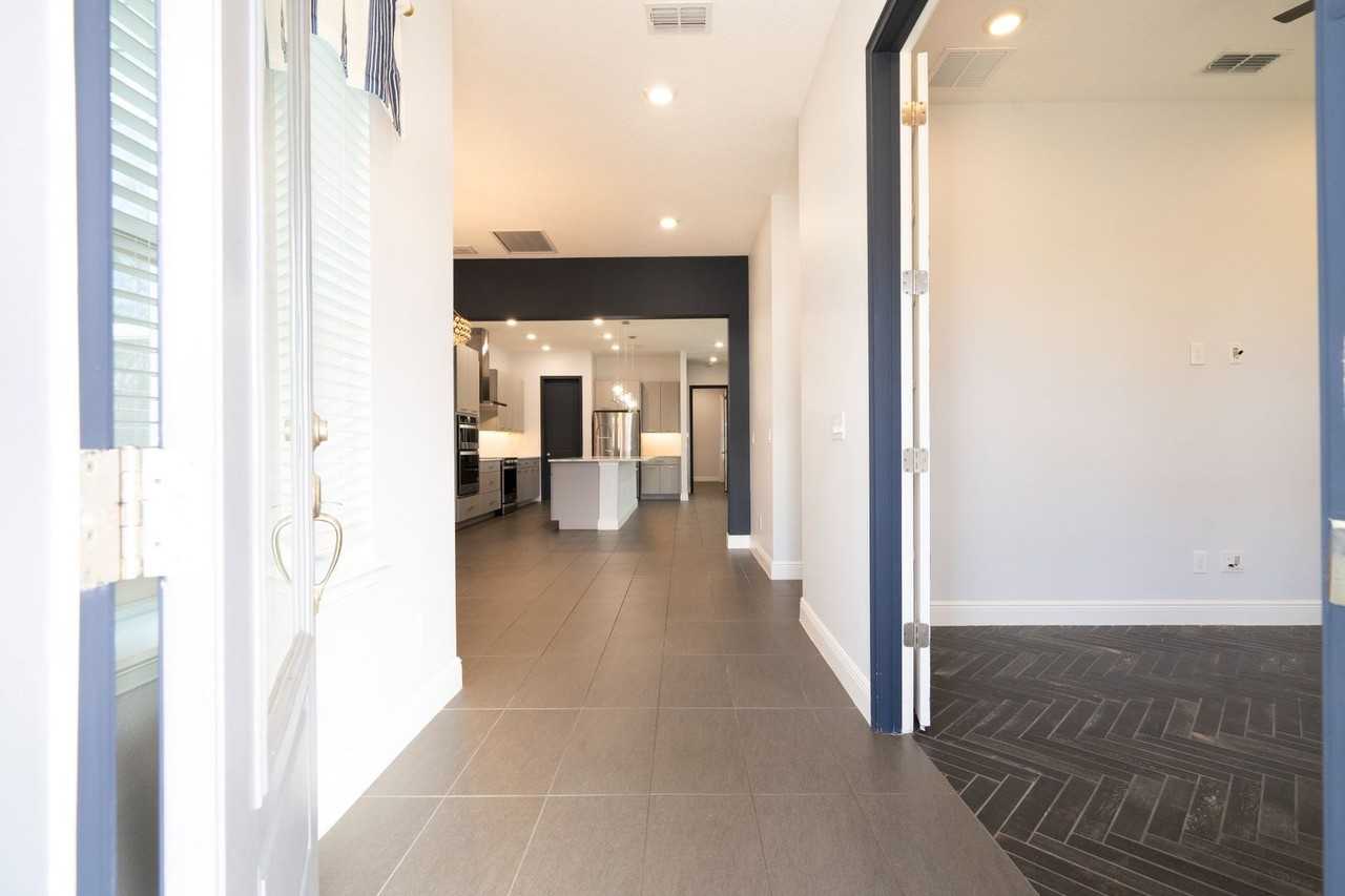 6665 Bridgman St - Photo 4 of 50