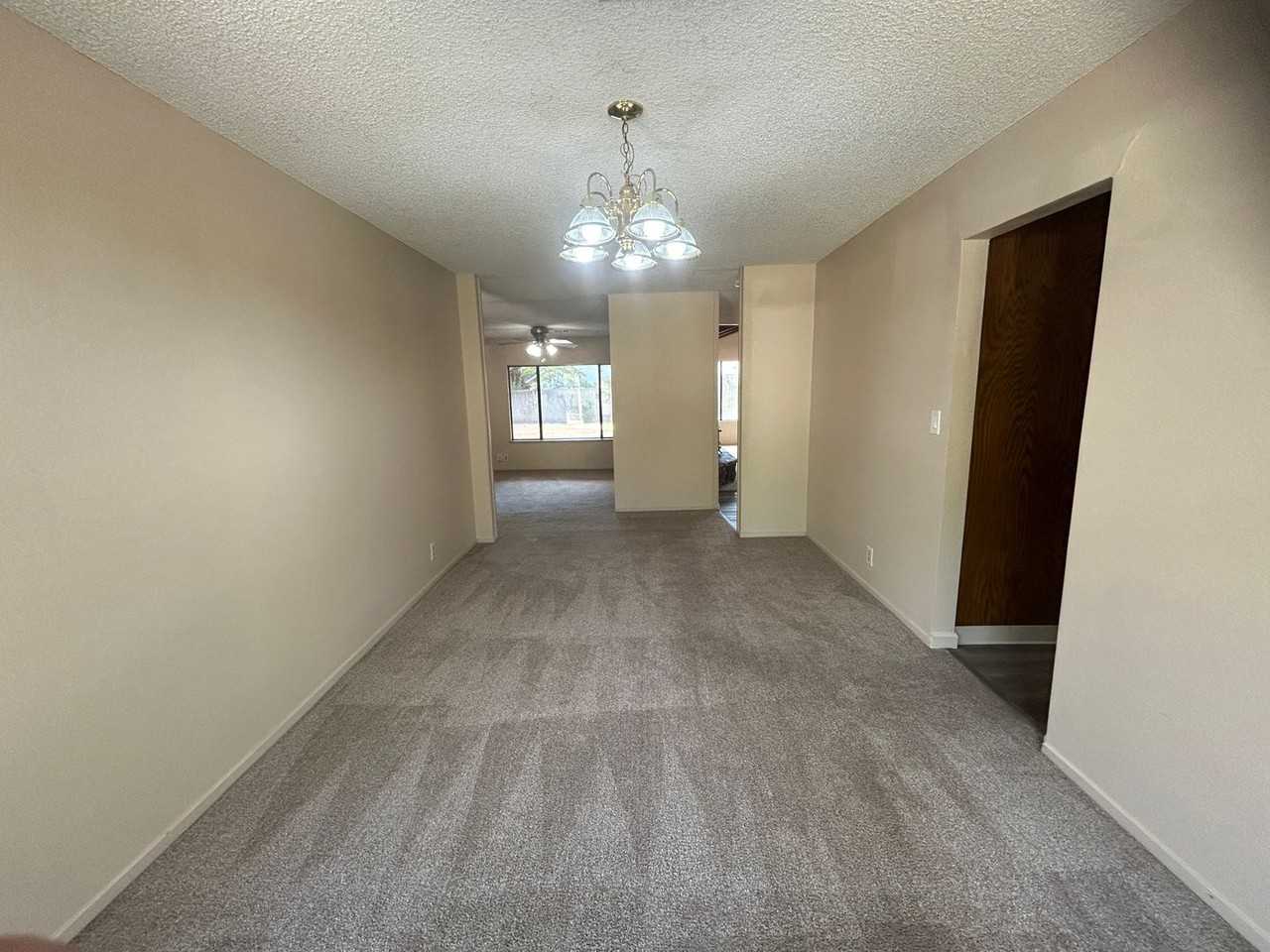 1246 Paseo Redondo Dr - Photo 7 of 32
