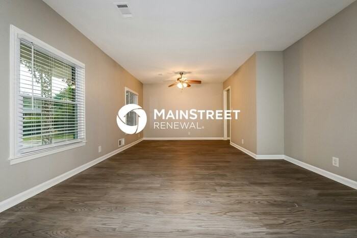 4492 Raleigh Dr - Photo 3 of 16