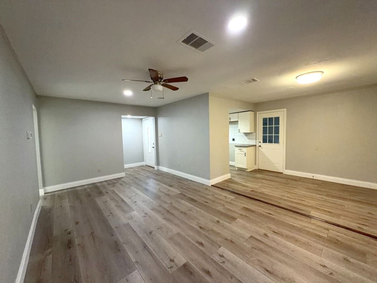 1442 Tarberry Rd - Photo 5 of 29