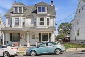 featured image of 35 E Ettwein St