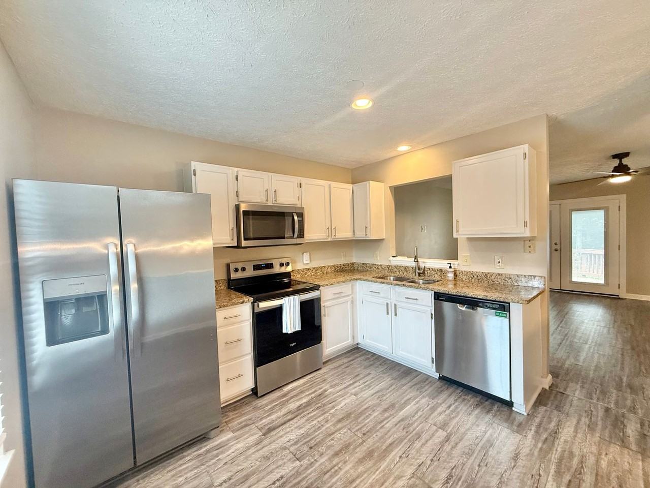 3610 Rawdon Dr - Photo 3 of 23