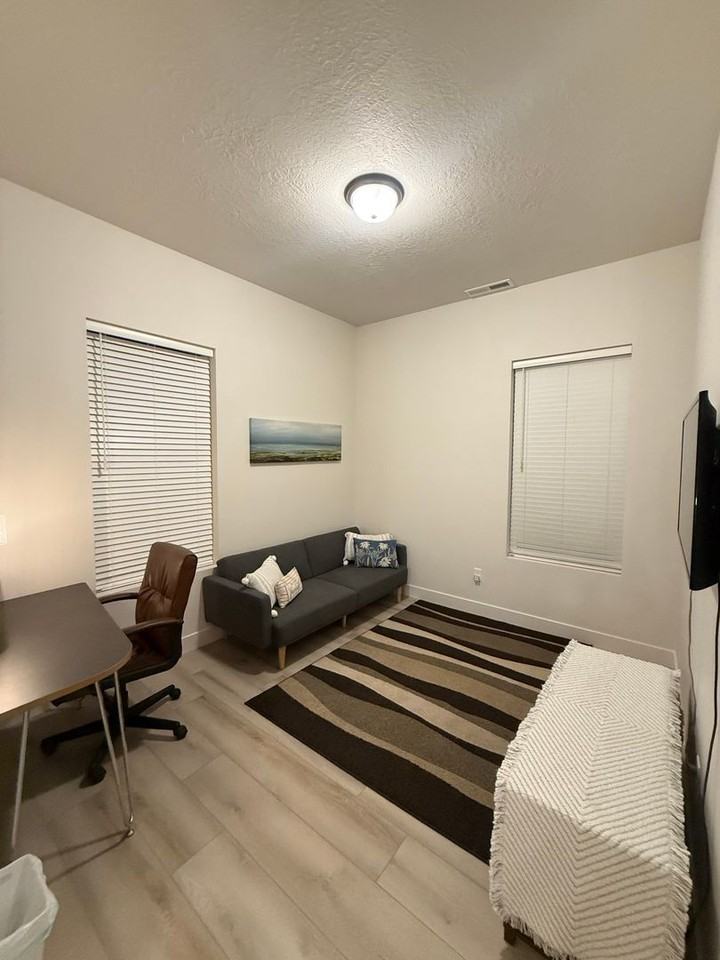 663 W Juniper Hill Dr - Photo 3 of 23