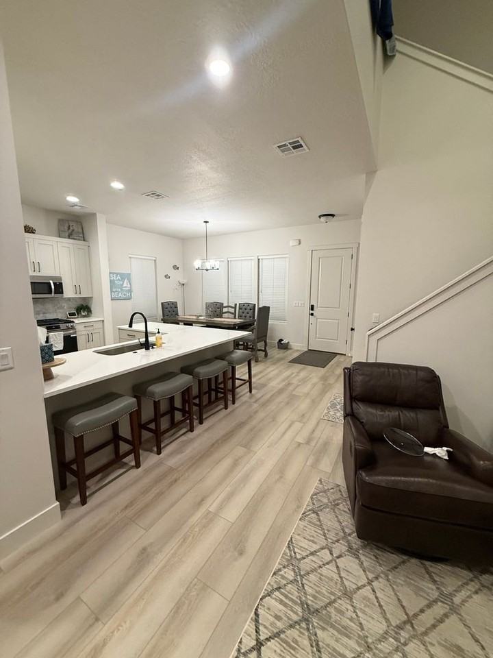 663 W Juniper Hill Dr - Photo 6 of 23
