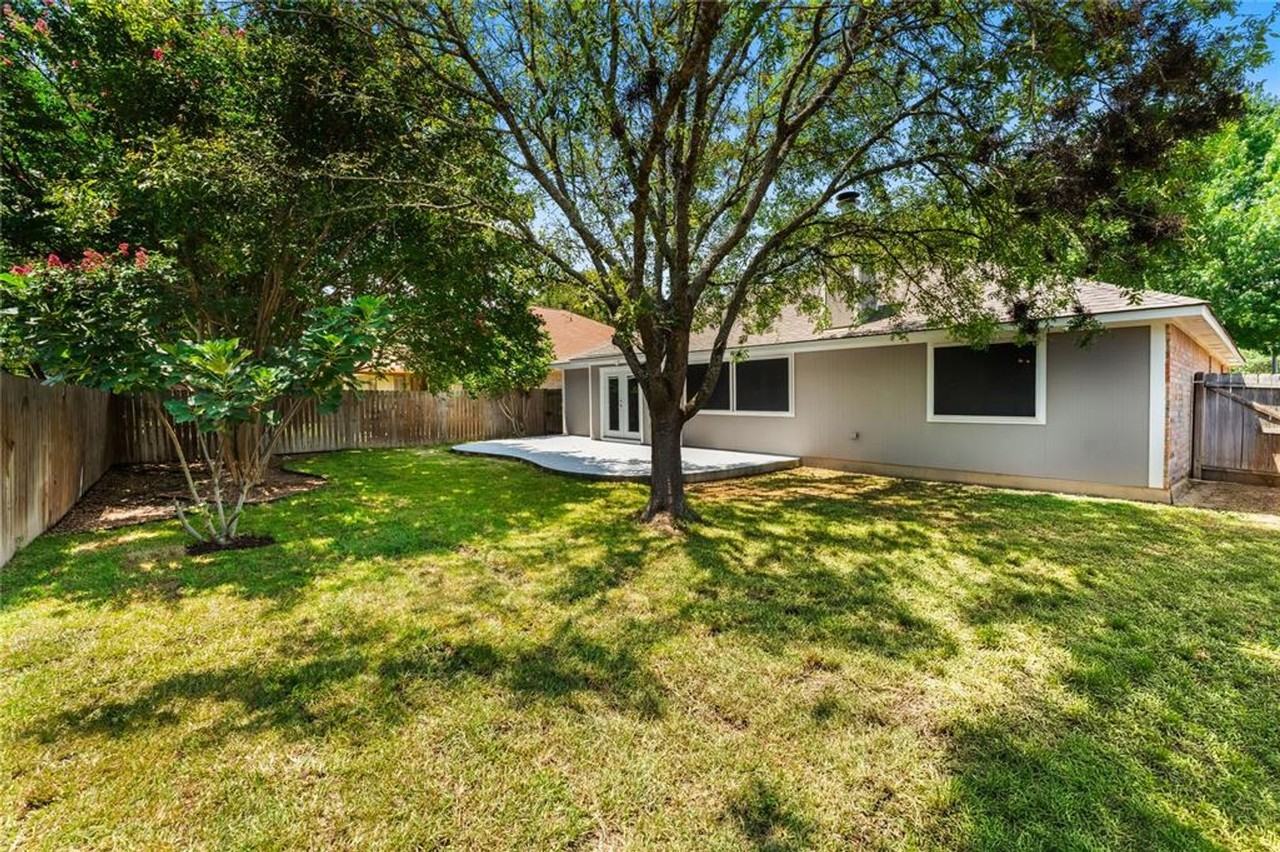 1708 Jerusalem Dr - Photo 3 of 28