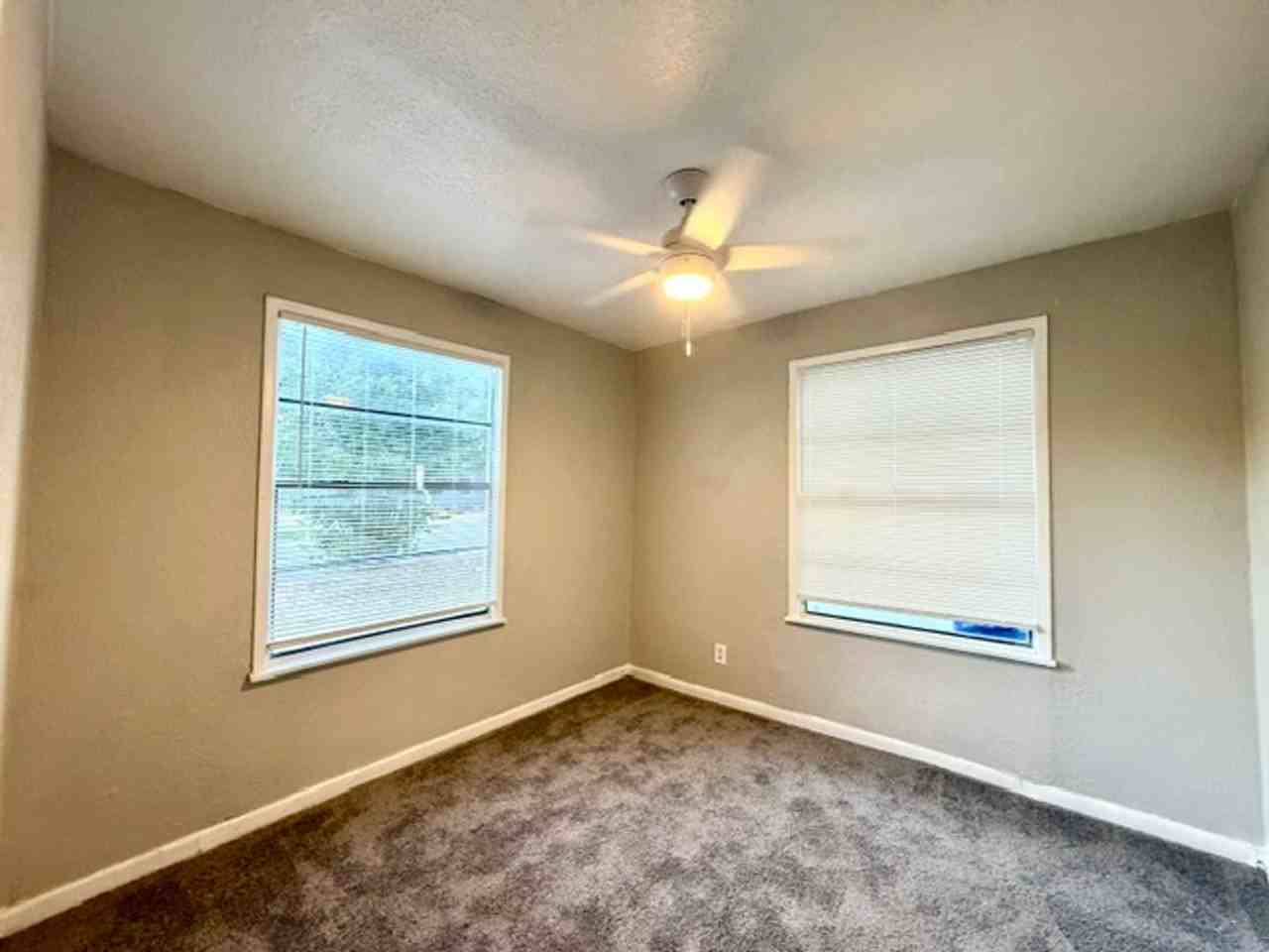 2613 Baylor Ave - Photo 4 of 7