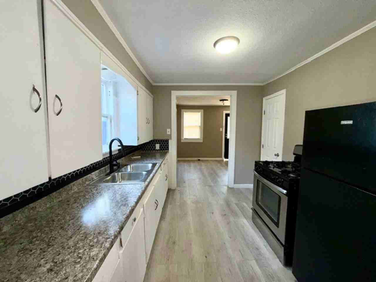 3701 N 23rd St - Photo 4 of 14