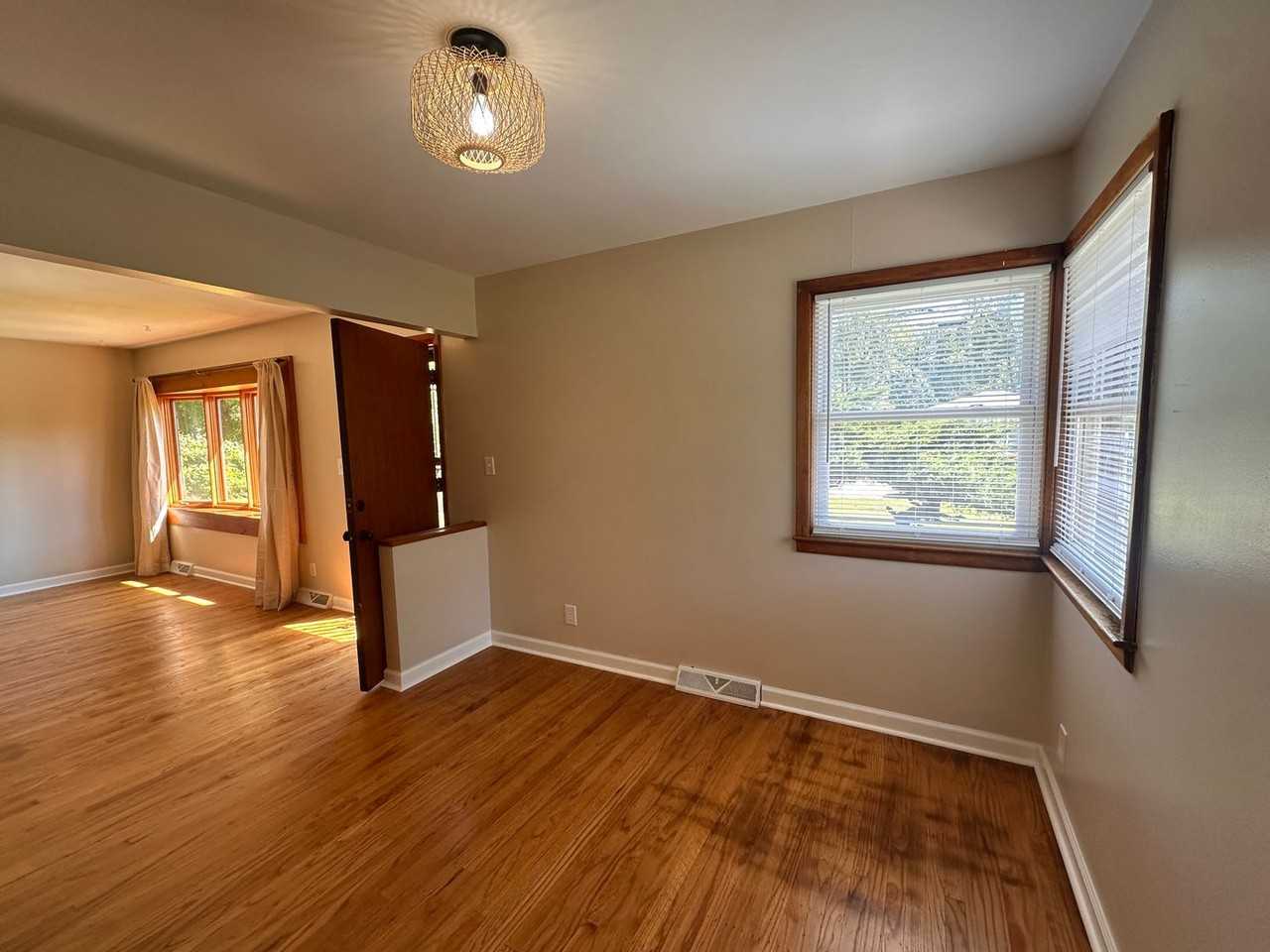 4806 Imperial Ter - Photo 5 of 28