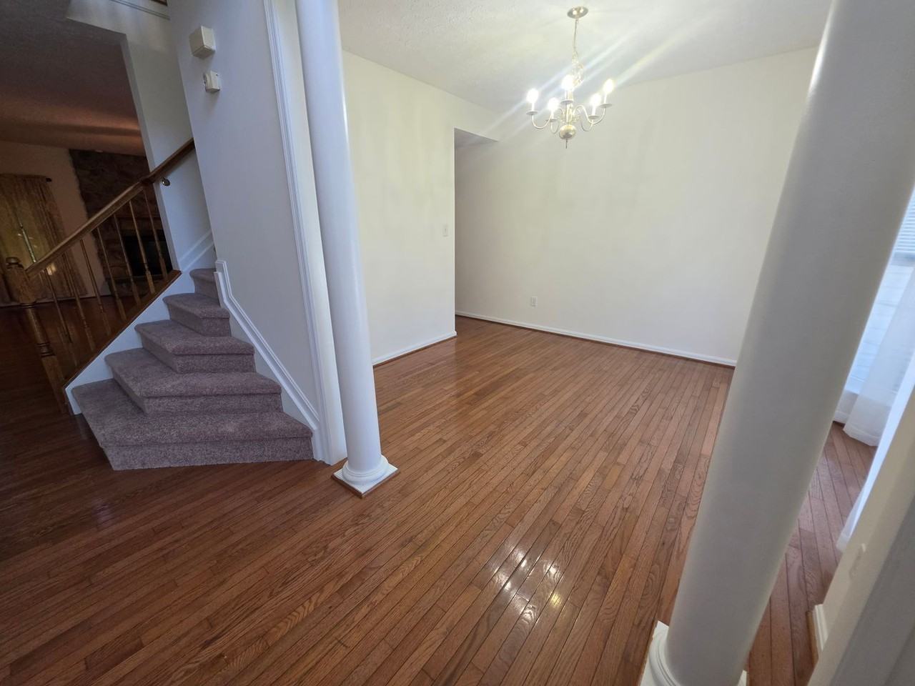 558 Windsong Dr - Photo 3 of 28