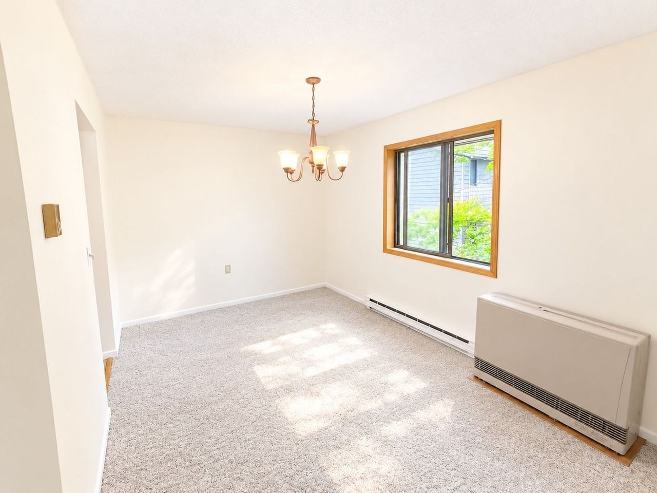 50 Hawthorne Cir - Photo 2 of 12
