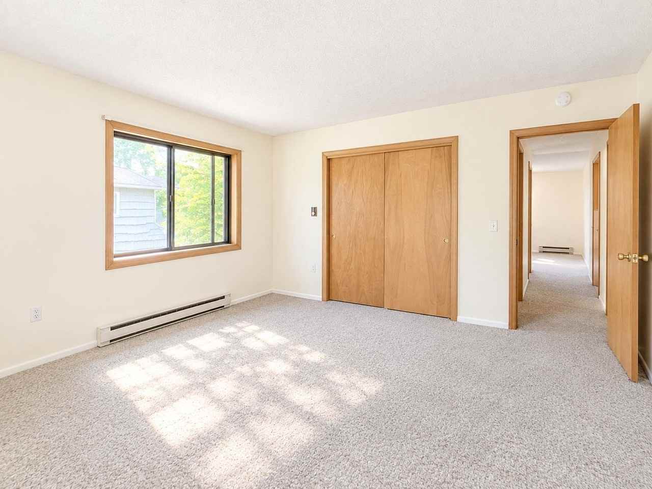 50 Hawthorne Cir - Photo 6 of 12