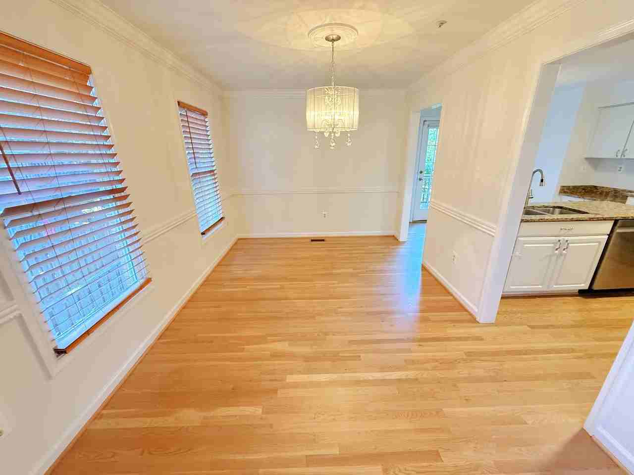 10130 Treble Ct - Photo 6 of 40