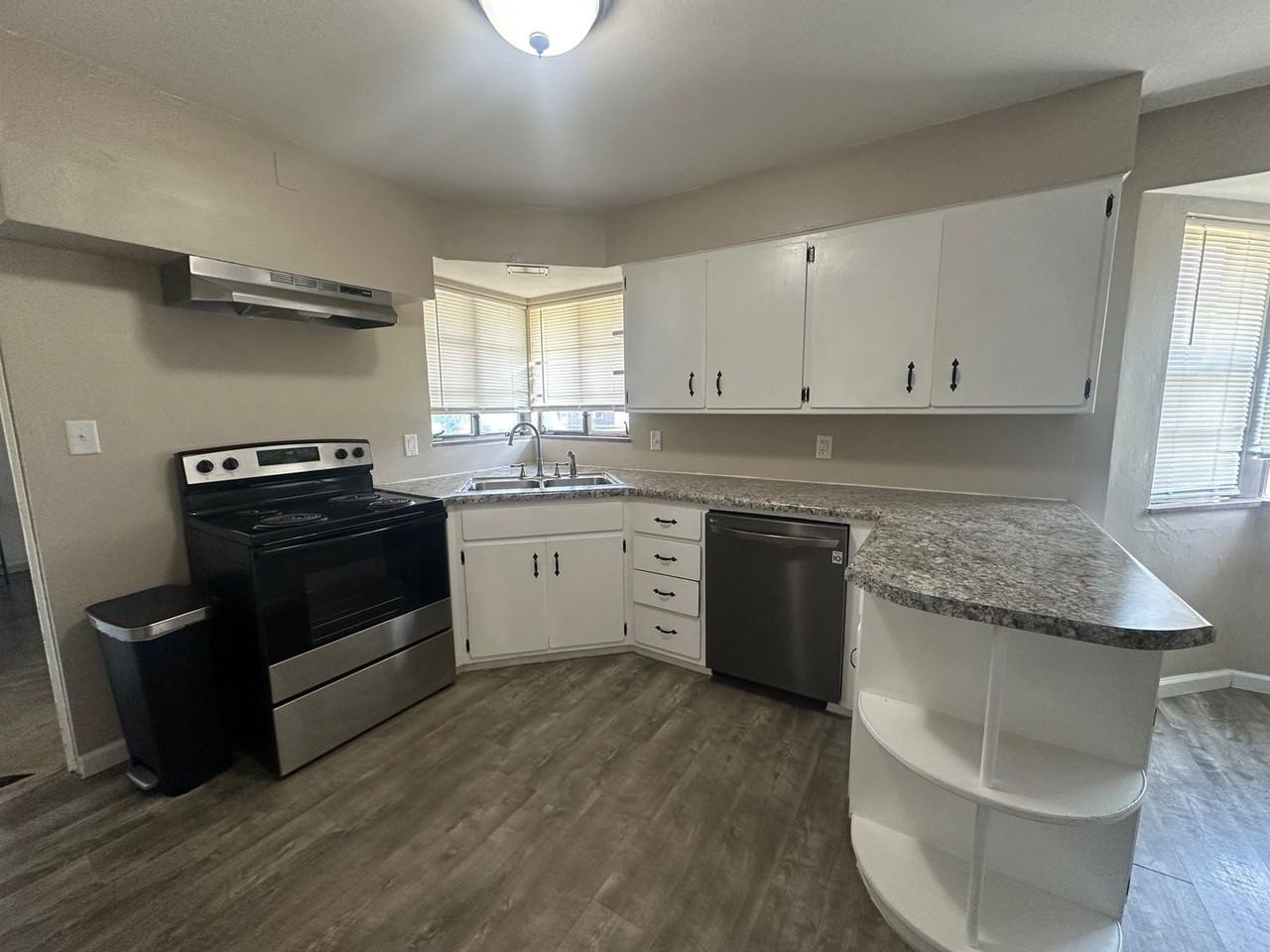 403 W Highway 50 - Photo 2 of 8