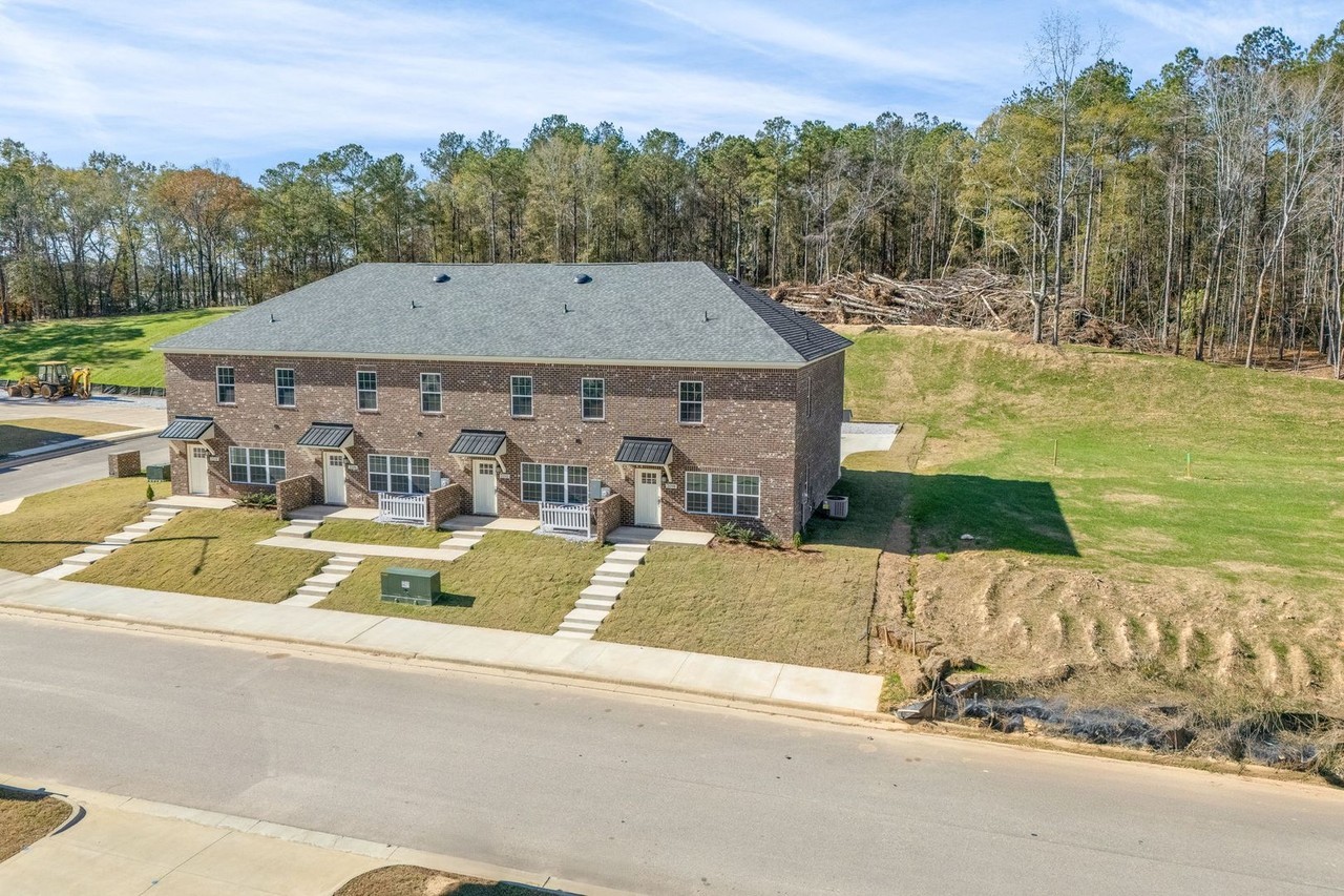 2036 Downs Way - Photo 2 of 21