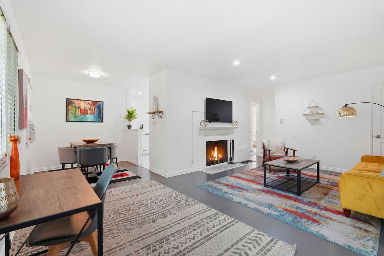 525 Venice Way - Photo 2 of 39