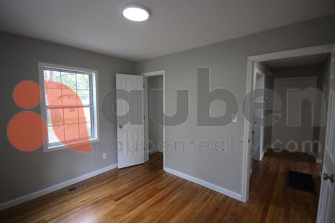 5003 Carolyn Ln - Photo 6 of 9