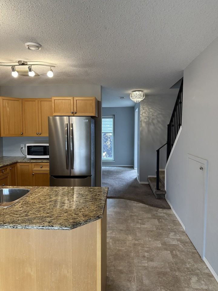 284 Northlands Pt Ne - Photo 3 of 11