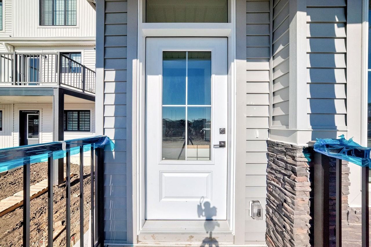 100 Elliott Wynd - Photo 2 of 45