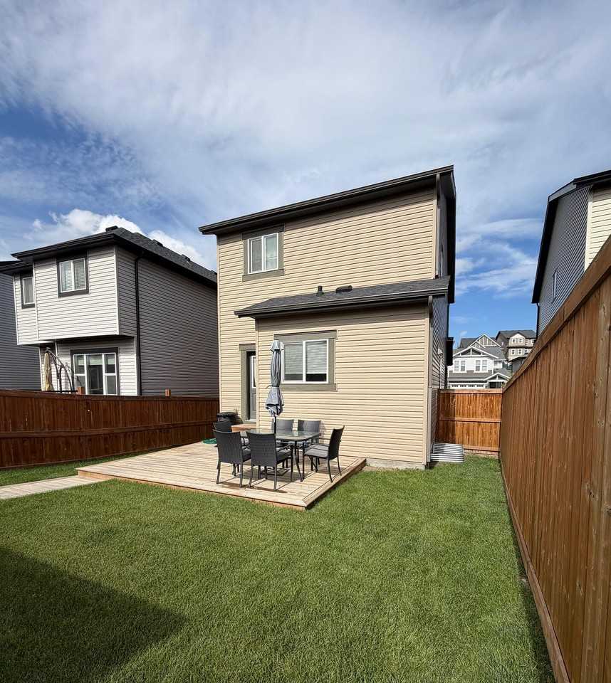 69 Av Hillcrest Sw - Photo 2 of 23