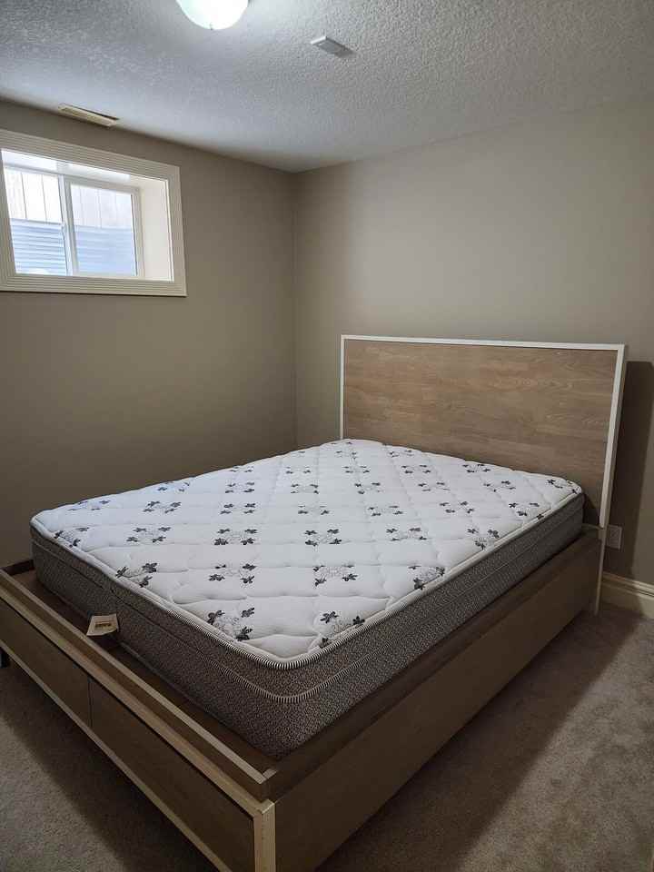 461 19 Ave Nw - Photo 2 of 5
